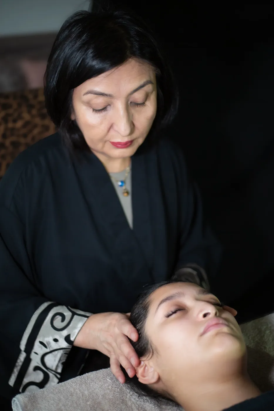 Japanische Gesichtsmassage im Studio Saku Razi